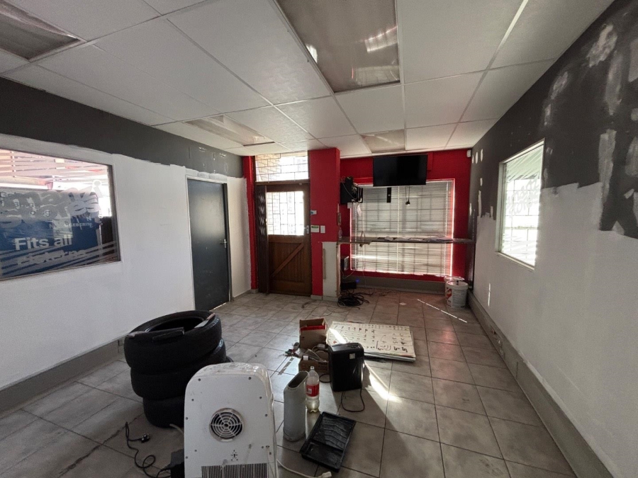 To Let commercial Property for Rent in Paarden Eiland Western Cape